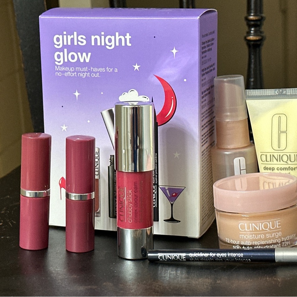 Clinique Girls Night Glow Lipstick Vibrant Pink/Red Blush Body/face Moist eyelin